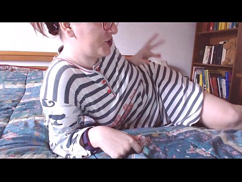❤️ この大きな黒いチンコを口に含む小さな奴隷 ️ 上質ポルノ ❌️